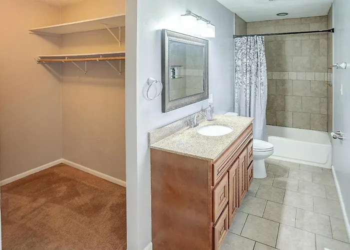 Beauty - Luxury For Work Or For Play Either Way Is The Perfect For You! Belleville